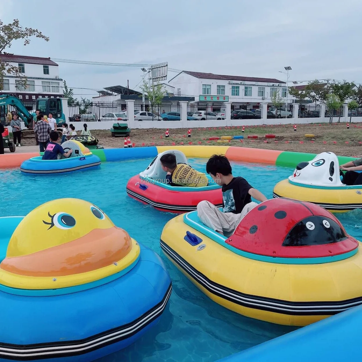 Индивидуальная собака тема животные формы FRP материал батарея бампер Craft