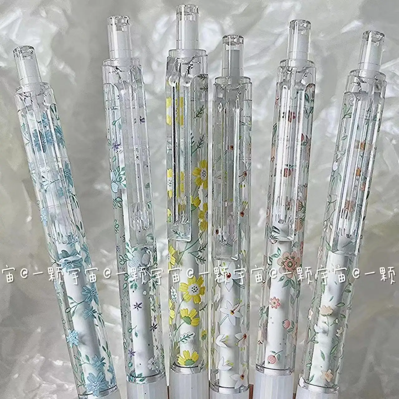 

Ручка роликовая быстросохнущая черная, 0,5 мм, 3-6 шт.