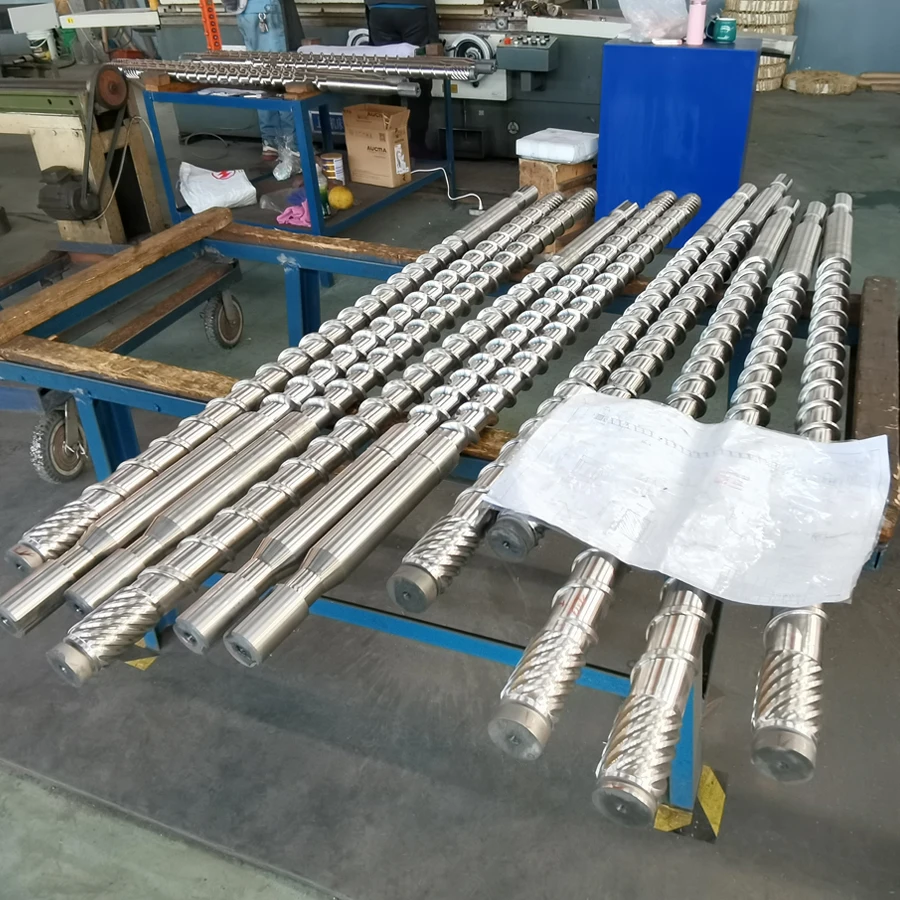 Биметаллический винт и цилиндр для экструдера пластика