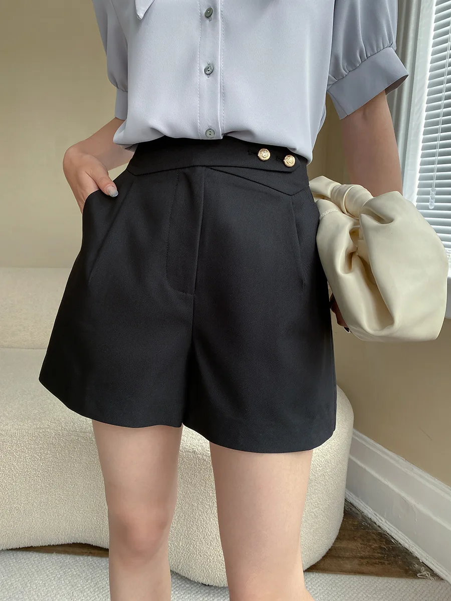 Spring and Summer Women's Shorts with Gold Button Decoration Wide Leg Suit Shorts Fashion
