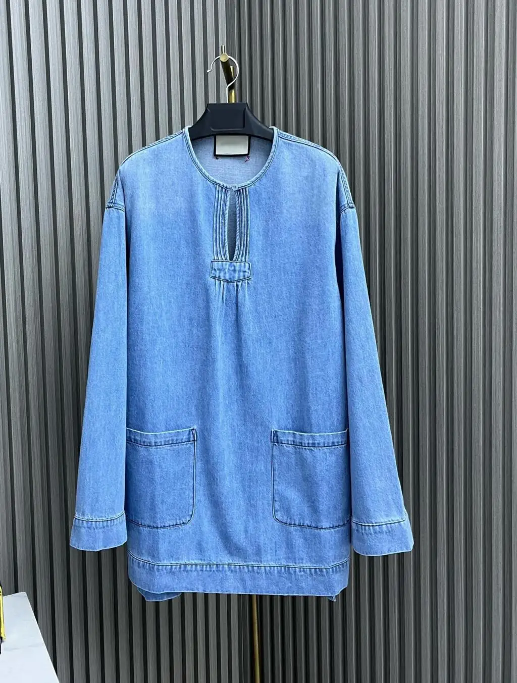 

Denim long-sleeved dress neckline hollowed out to reveal small sexy solid color hem large pocket design simple advanced720