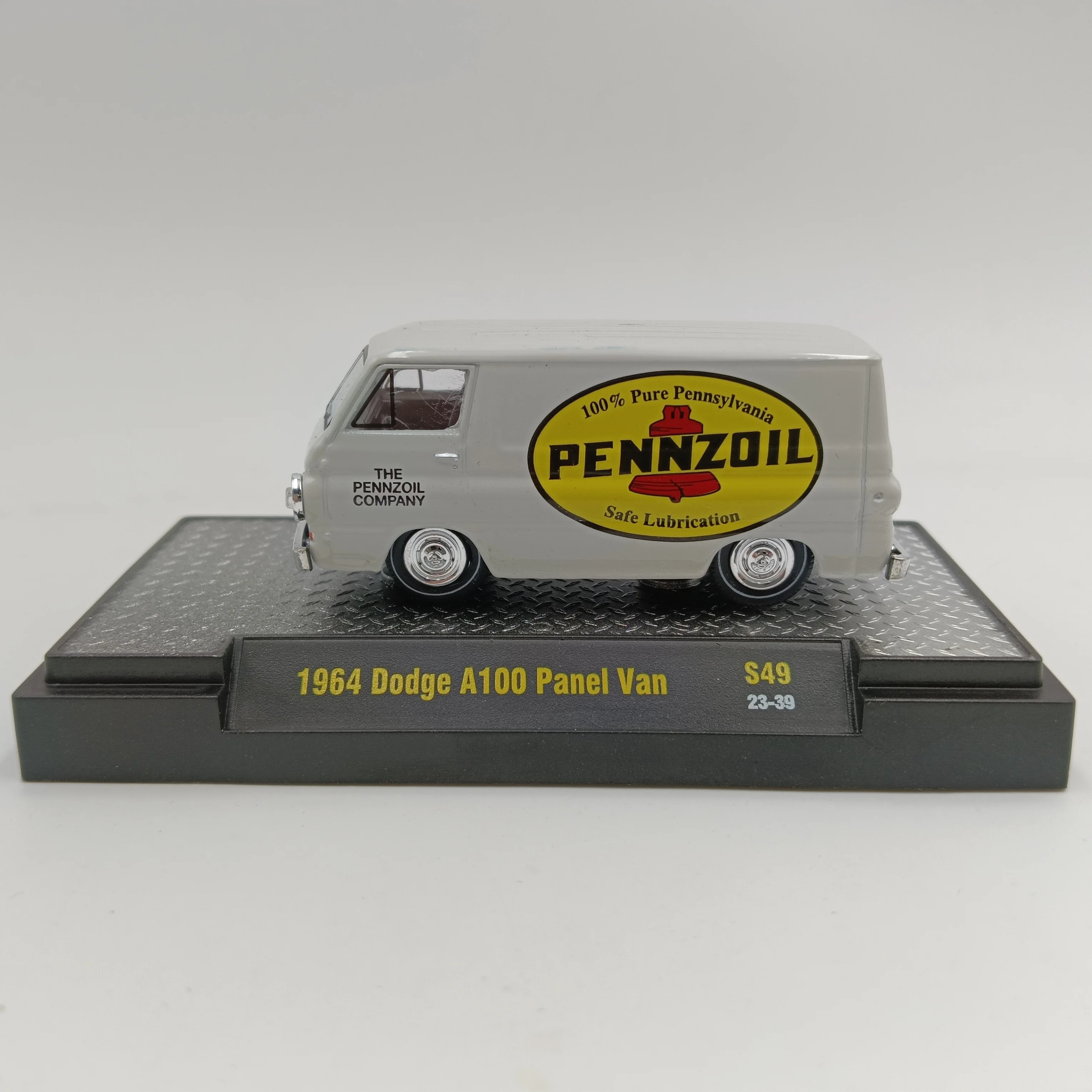 M2 Machines Dodge A100 Panel Van Модель автомобиля из сплава редкая коллекция игрушек