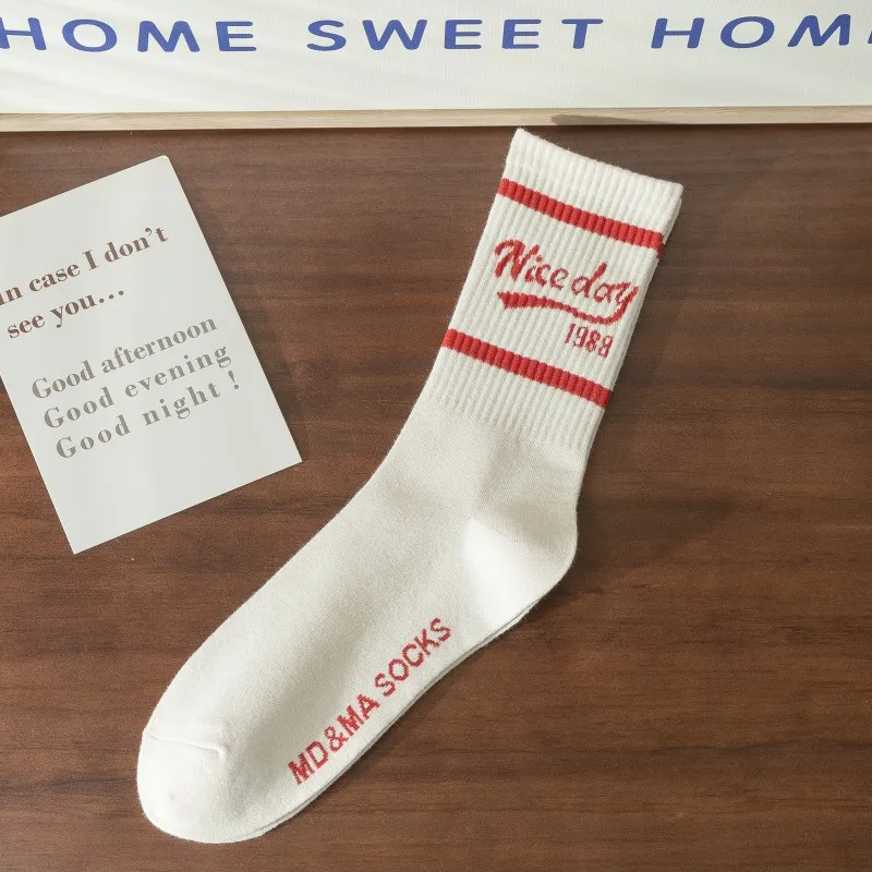 Fashion Trend Cotton Sports Socks Set for Women Casual Vintage Letter High Quality Cotton American Style Socks 5 Pairs Female