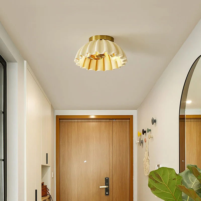 

Nordic Resin Ceiling Light Cream Balcony Lovely European Hallway Lamps Aesthetic Kids Room Candeeiro De Teto House Furnitures