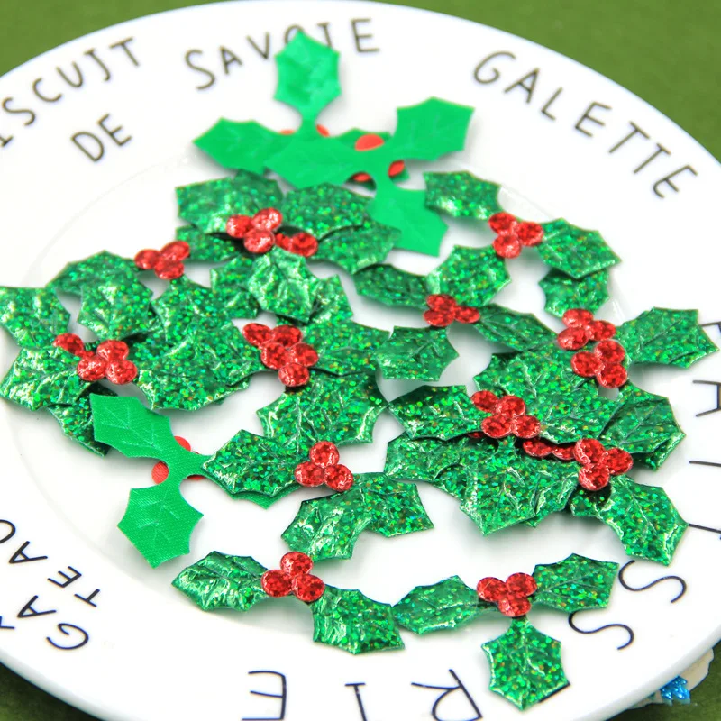 100pcs 35mm Shiny Fabric Green Holly Berries and Leaves Appliques Patch For Christmas Xmas Decoration Embellishments