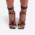 Женские сандалии-гладиаторы из искусственной кожи с квадратным носком; Цвет черный, красный; Sandalias Mujer; Летние вечерние туфли на высоком каблуке; WSH3946