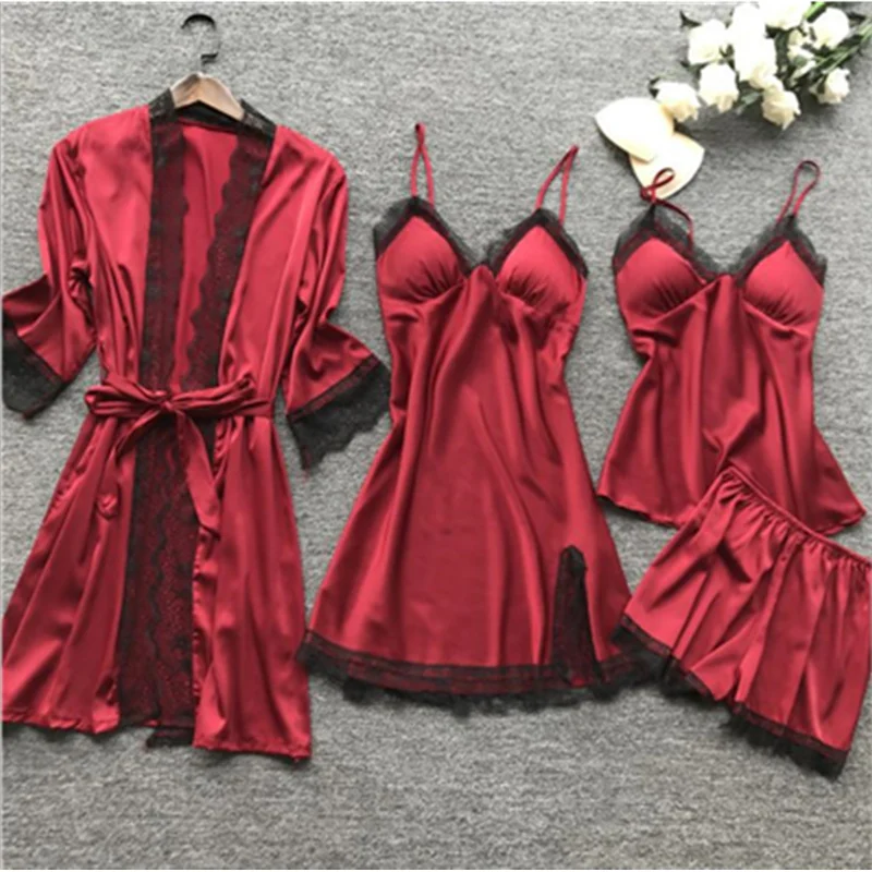 

Комплект пижамный женский кружевной из 4 предметов