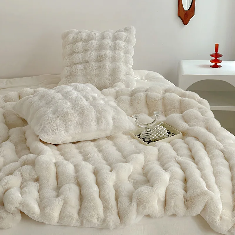 

Autumn and winter straight fur blanketsoft glutinous warm rabbit plush blanket, thickened cover blanket