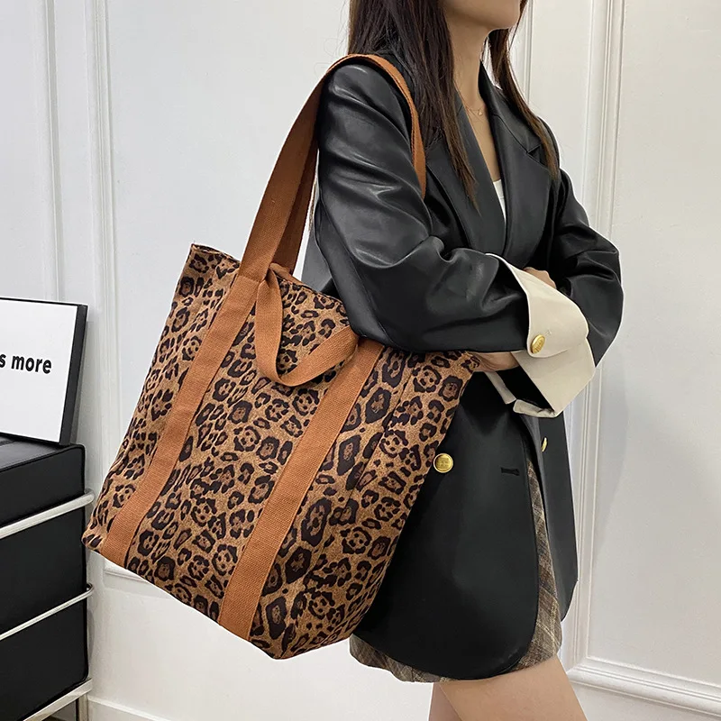 Сумка в стиле ретро с леопардовым принтом новинка 2024 высококачественная