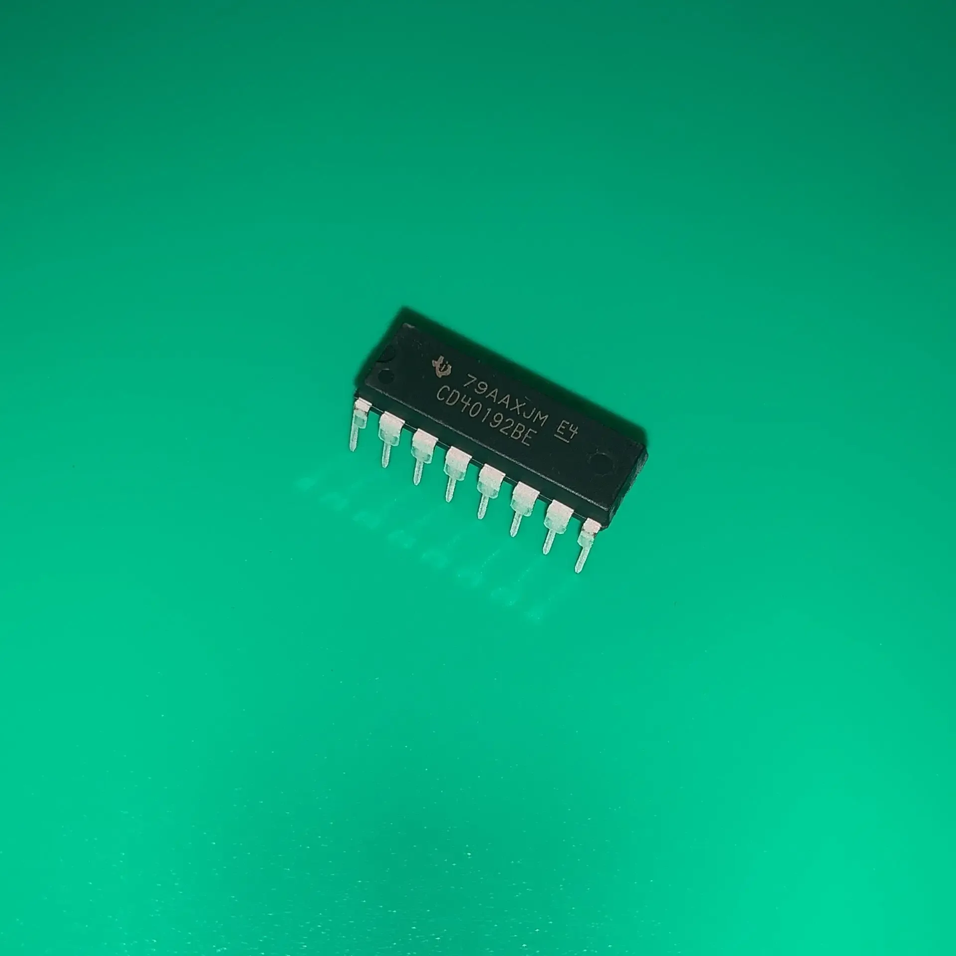 10 шт./лот CD40192BE DIP16 CD40192 BE CMOS Пресстанавливаемые счетчики вверх/вниз IC СЧЕТЧИК