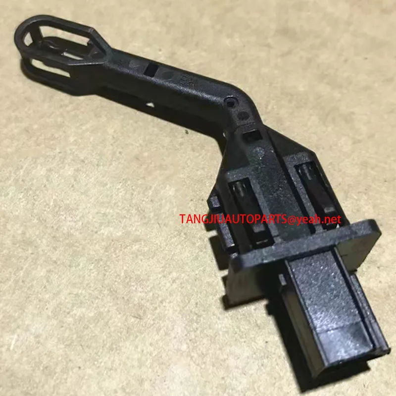 

Датчик температуры подходит к CADILLAC SRX 2004-2011 CTS STS