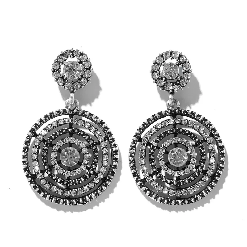 

New 2022 Vintage Exaggerated Diamond Piercing Earrings With Personalized Rhinestone Geometric Earrings