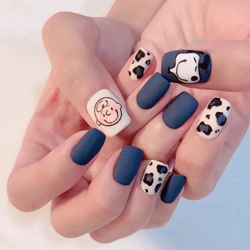 

Cartoon Cute Cow Pattern Deep Blue Short Fake Nails with Designs Coffin Full Acrylic Press on Fake Nail Set False Nail Supplies