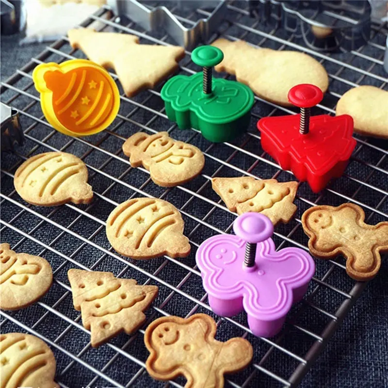 

4pcs Stamp Biscuit Mold 3D Cookie Plunger Cutter Pastry Decorating DIY Food Fondant Baking Mould Tool Christmas Tree Snowman