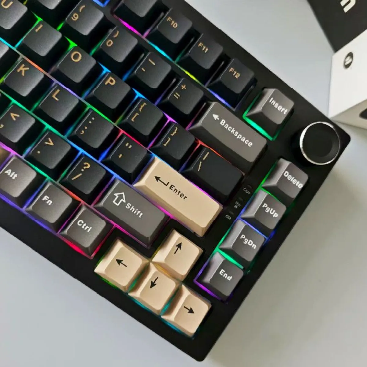 Фото Черные колпачки для клавиш Midnight Black, 126 клавиш, PBT, сублимационная печать, профиль Cherry, для игровой механической клавиатуры №5