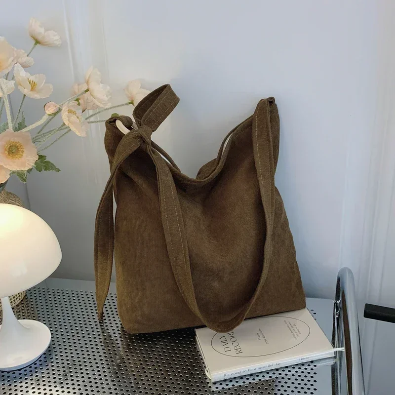 Повседневные однотонные сумки на плечо с внутренним отделением швейная нить