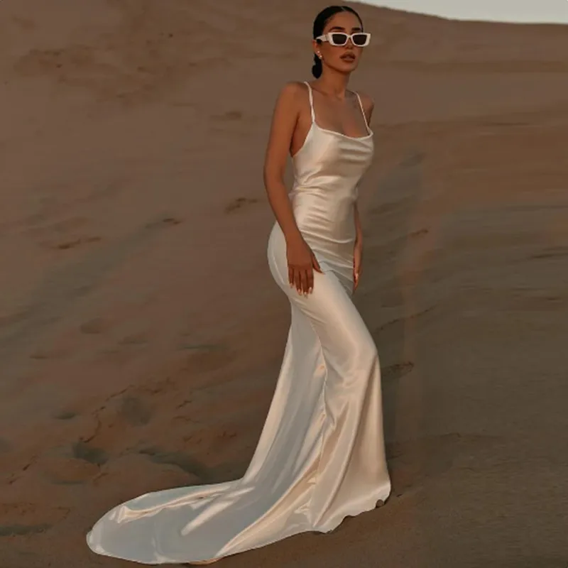 Винтажное атласное длинное платье