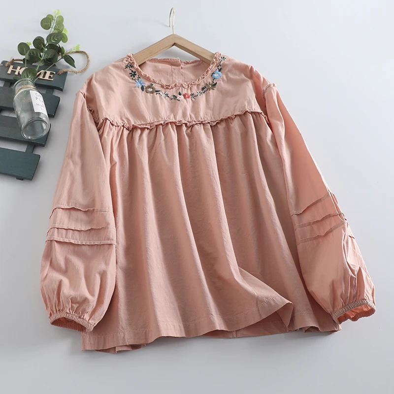 

Autumn New Sweet Embroidered Tops Women Round Neck Long Sleeve Tops WH0801