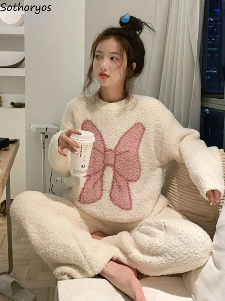 

Милые пижамные комплекты с принтом для женщин в японском стиле зимняя теплая Коралловая Бриллиантовая мягкая домашняя одежда для девушек простой дизайн с круглым вырезом