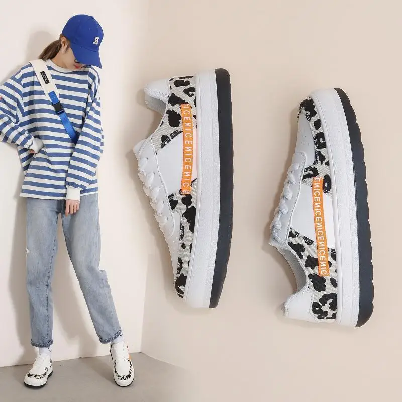 

2022 Spring Design Sense Zebra Stripe Casual White Shoes Ins Trendy Women's All-match Student Thick-soled Leather Panel Shoes