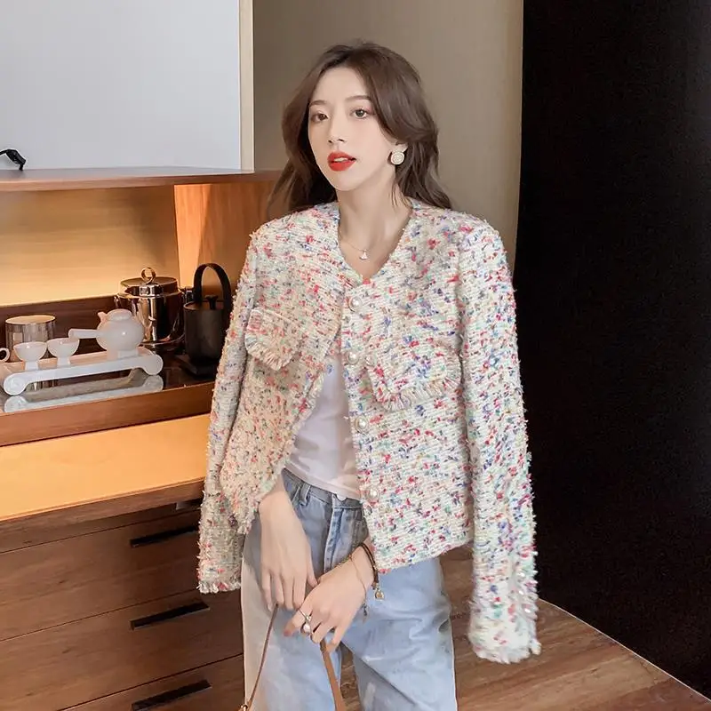

2022 Autumn and Winter New Korean Version of The Rainbow Tweed Fringed Edge Small Fragrant Short Jacket Niche Temperament Top
