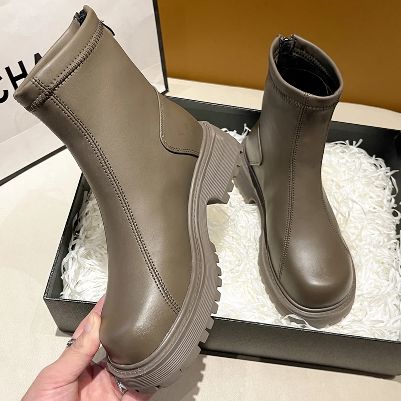 

Женские ботильоны Челси зимние 2022 новые модные туфли на плоской платформе повседневные на молнии гладиаторы готические мотоциклетные зимн...