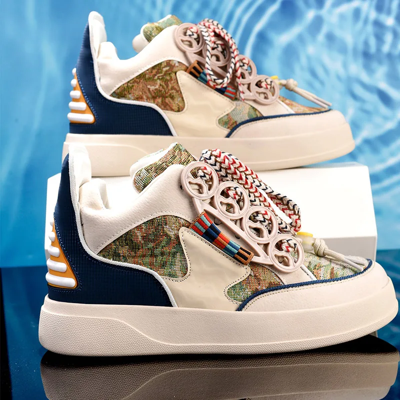 High Street Style Skateboarding Shoes Men Brand Design Mens Sneakers Retro Skate Shoes Male All-match Style Casual Sports Shoes