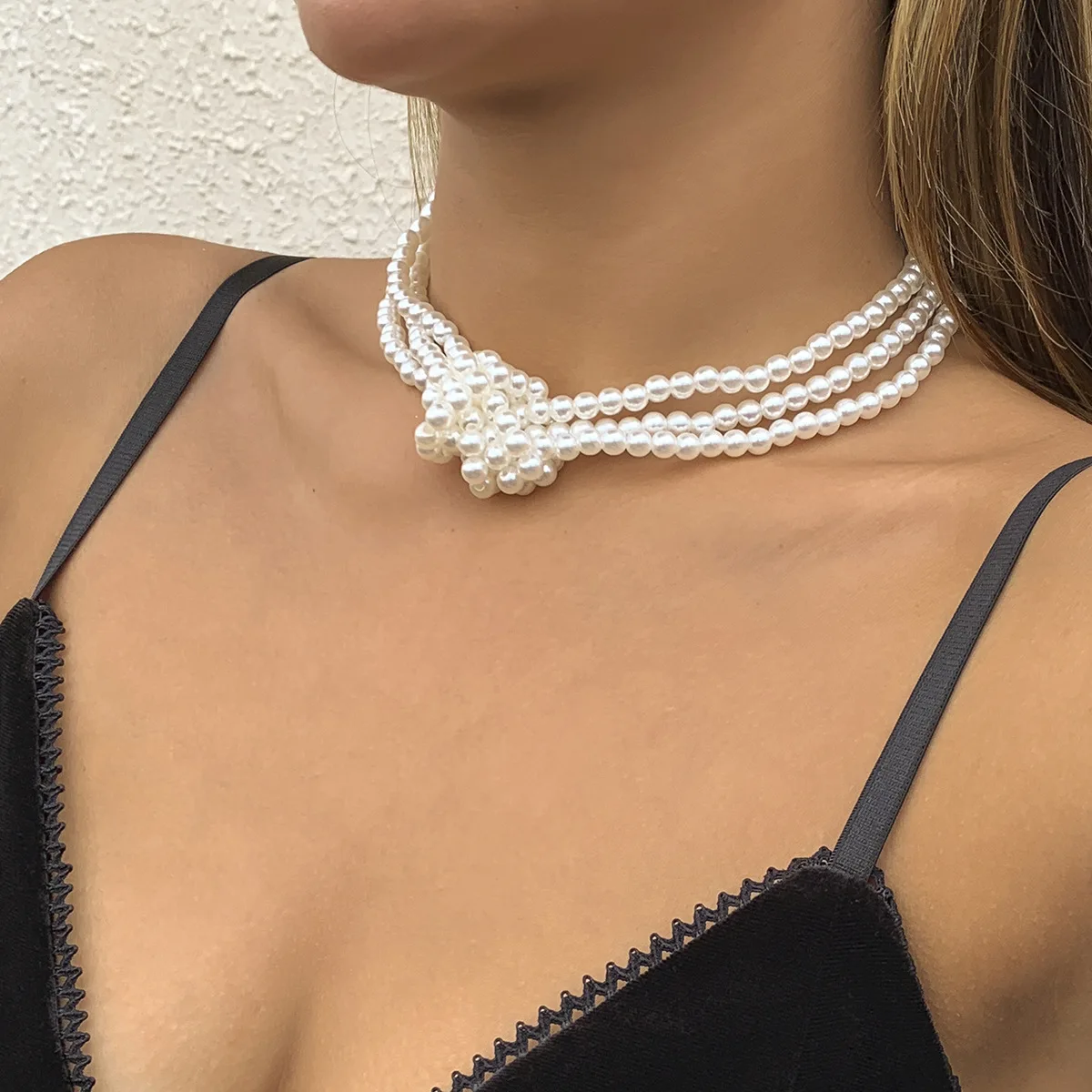 

Simple Pearl Beads Can Be Knotted Clavicle Necklace Retro Temperament Multi-layer Imitation Pearl Necklace Jewelry Gift