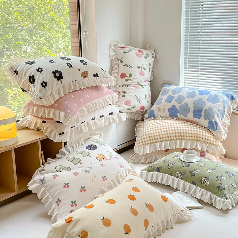 

2pcs Flannel Fleece Coral Pillow Case Soft Comfortable Single Pillow Cover Decor Winter Warm Cute Bedding Pillow Cover No Filler