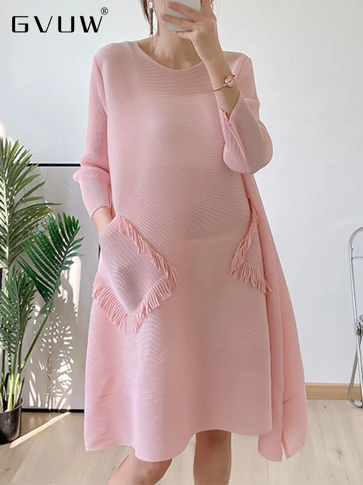 

GVUW Pleated Tassel Dress For Women 2023 Autumn New O-neck Long Sleeve Solid Color Double Breasted Female Party Dresses 17G1970