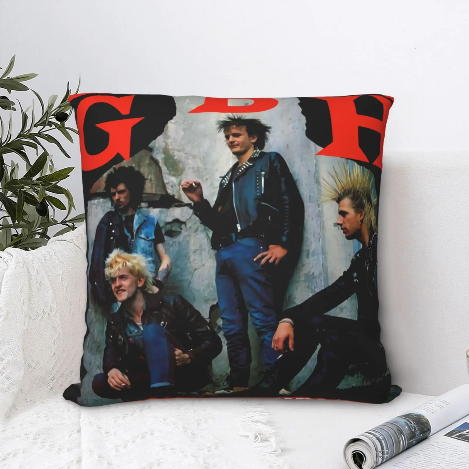 

Декоративный чехол-наволочка с принтом «No выжившие», 2002 ГБ