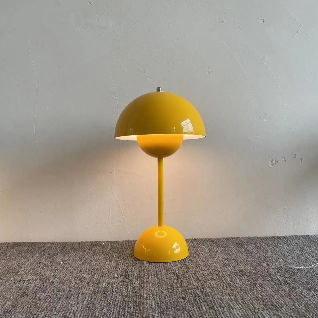 Беспроводная перезаряжаемая настольная лампа в виде цветочных бутонов