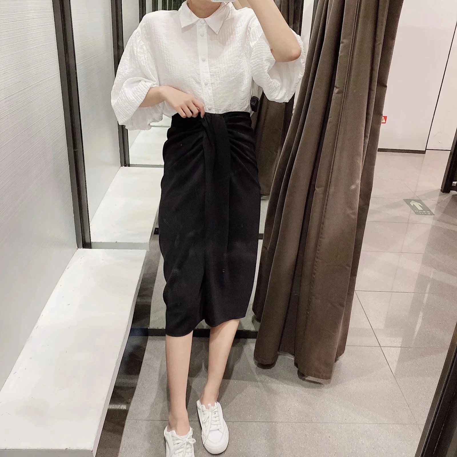 

Simple Solid Color High Waist A-line Midi Skirt Female New Fashion All-match Casual Slit Mid-calf Black Skirt Women Sexy Wear