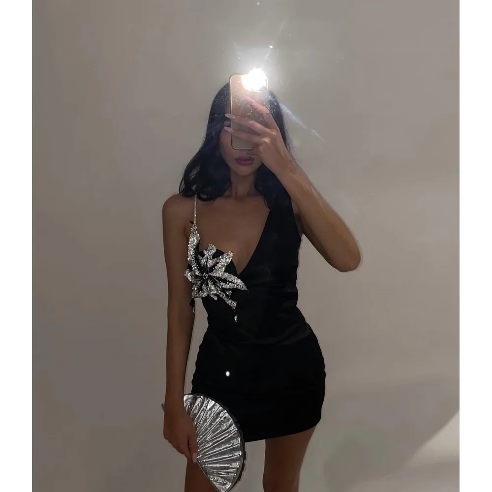 

Женское черное сексуальное платье макси с открытой спиной, элегантное Кружевное облегающее длинное платье без рукавов с разрезом в стиле Звезд, модель 2023 года