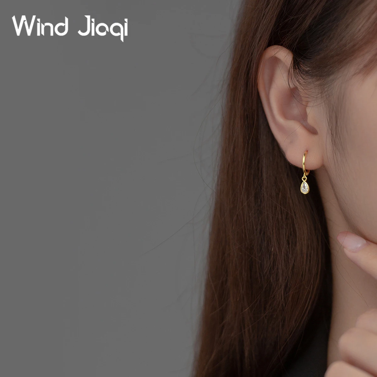 

Серьги-кольца женские из серебра 925 пробы с цирконом