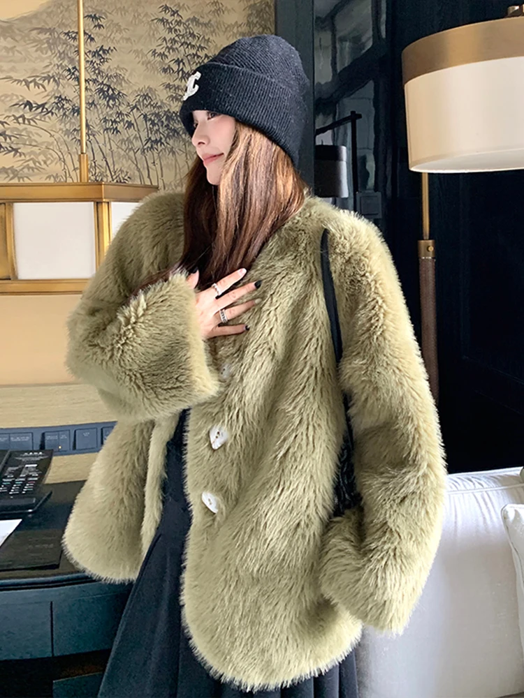 Женский трикотажный топ с V-образным вырезом