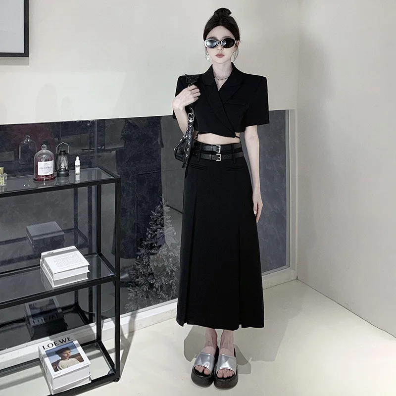 

Женский костюм знаменитости, топ с коротким рукавом и модная юбка с высокой талией, комплект из двух предметов, весна-лето 2023