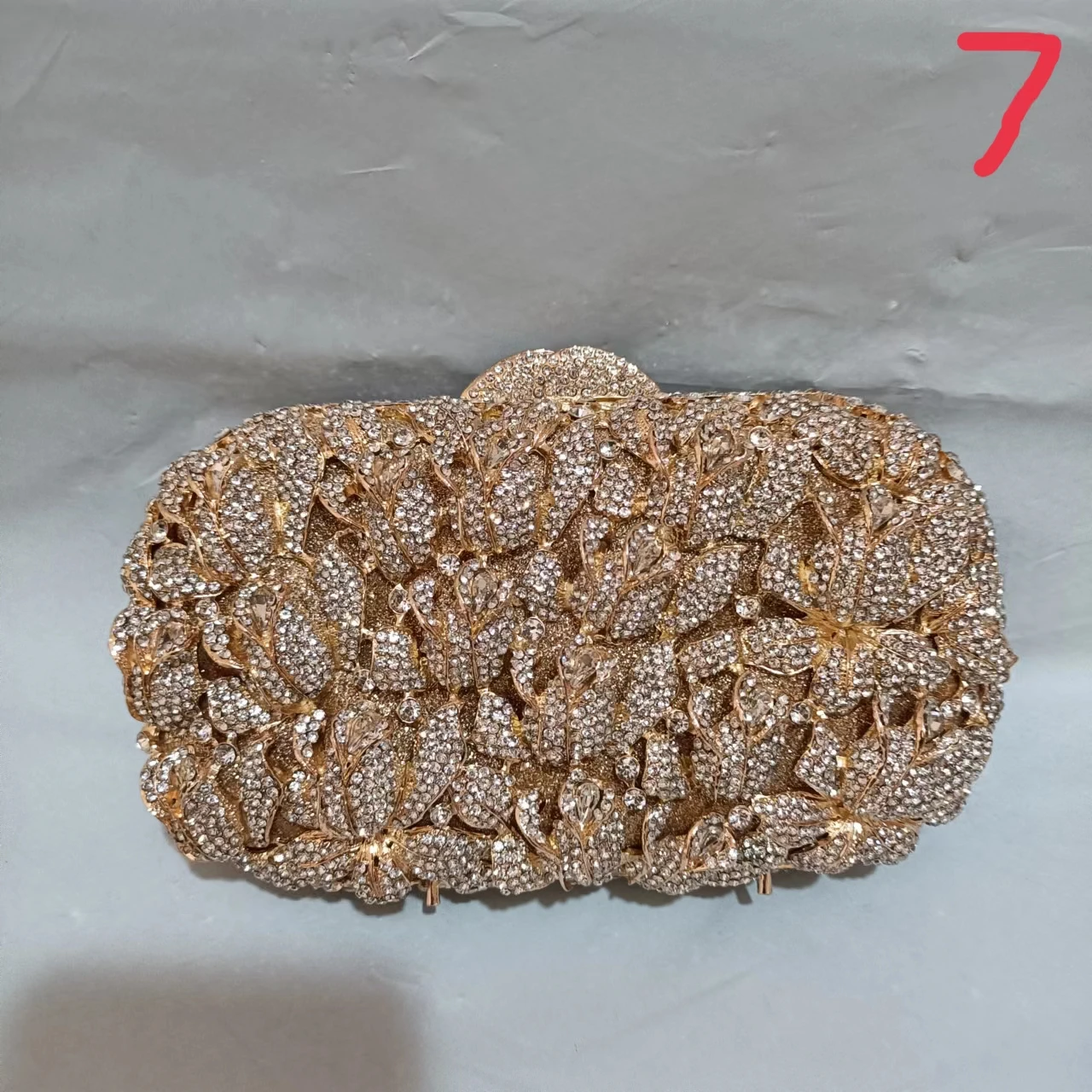 

Woman White Diamond Gold Flower Evening Purse Bridal Dinner Prom Floral Banquet Handbag Ladies Wedding Party Crystal Clutch Bag