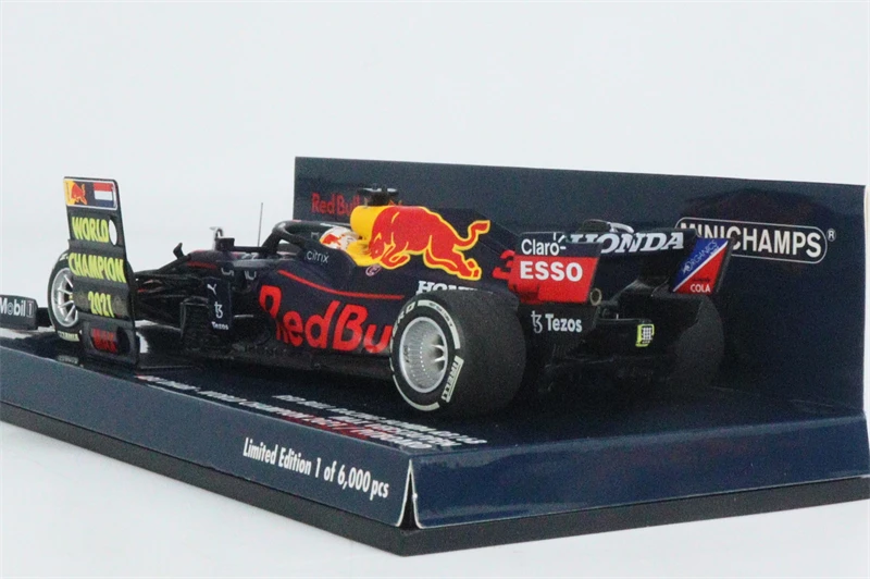 MINICHAMPS 1:43 2021 F1 RB HONDA RB16B MV33 WINNER ABU DHABI W/PITBOARD Diecast Model Car | Railed/Motor/Cars/Bicycles