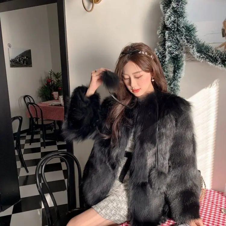 Новое пальто из искусственного лисьего меха и травы. Популярное среди молодых