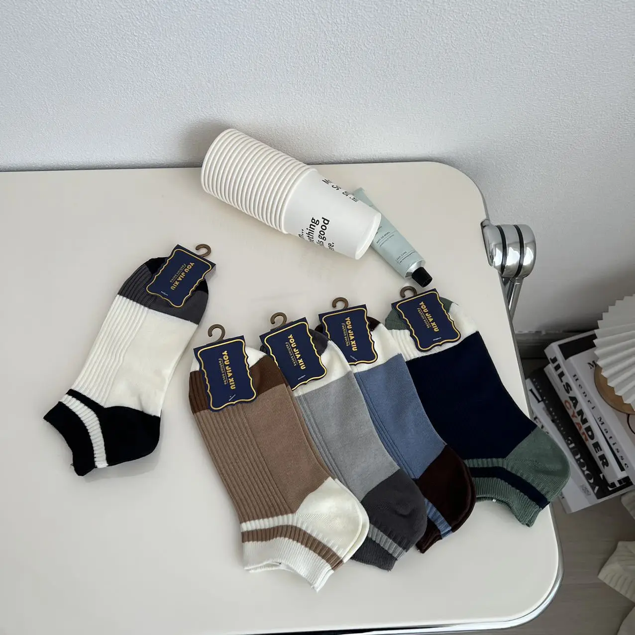 

Spring and Summer New Simple Men's Socks Thin Sports and Casual Cotton Socks Fashion Contrast Color Men's Colored Short Socks