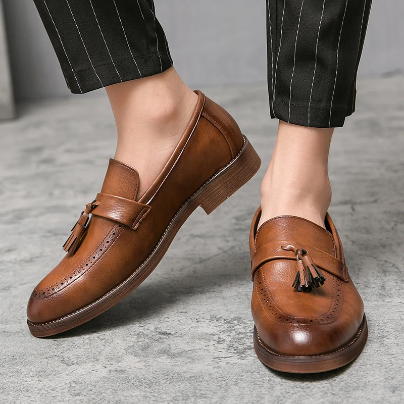

Tassel Dress Shoes Men Shoes Brand Luxury Loafers Black British Style Moccasin Thick Bottom Low Heel Nightclub Party Men's Shoes
