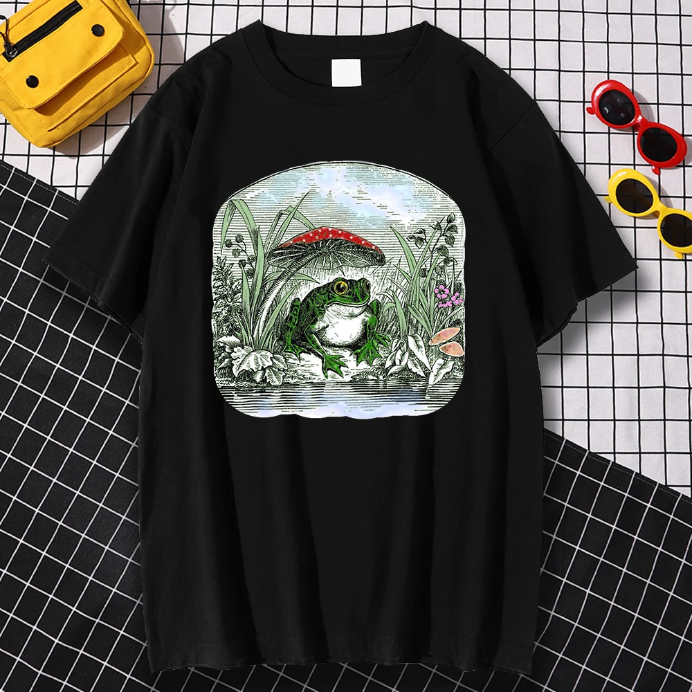 

Vintage Cottagecore Aesthetic Frog Mushroom Men T-Shirt Street Breathable T Shirt Personality Short Sleeve Summer Casual Tshirt