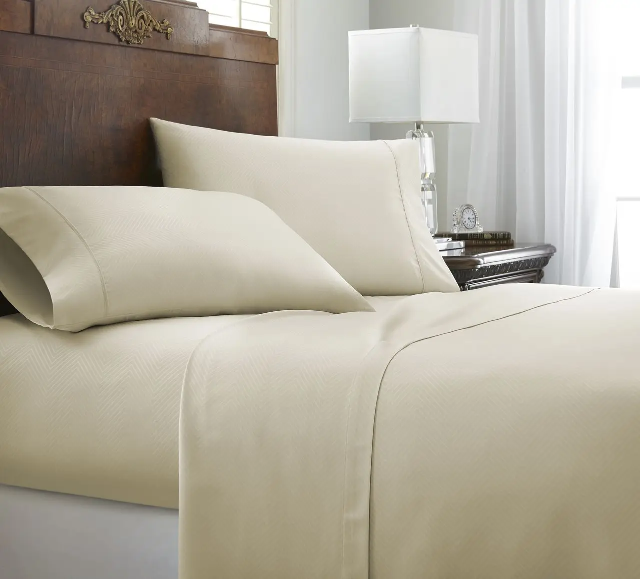 

Premium Embossed Chevron Design 4-piece Bed Sheet Set