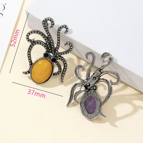 Брошь из аметиста и нефрита в форме осьминога