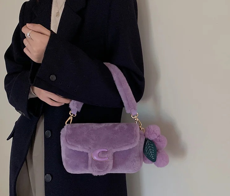 

New Fashion Women Soft Plush Shoulder Bags Winter Furry Ladies Clutch Purse Handbag Fashion Female Grape Pendant Messenger Bag