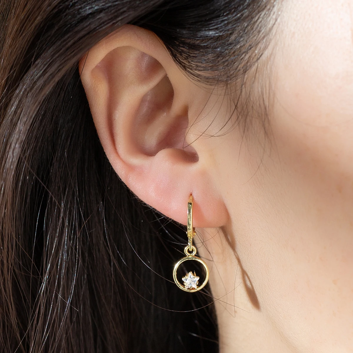

New Simple Casual Round Women Alloy Earrings Diamond Star Personality Earrings