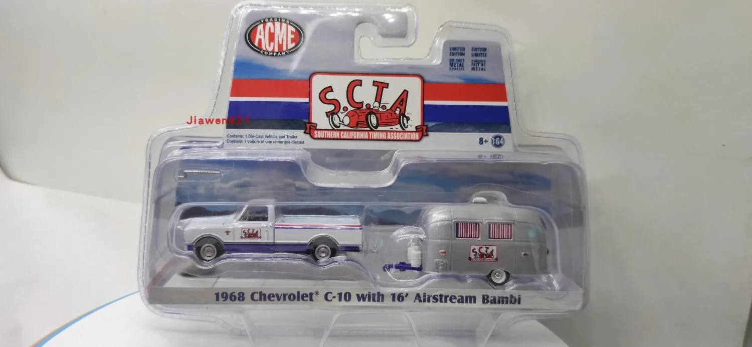 ACME 1:64 1968 Chevrolet C-10 с 16-й коллекцией автомобилей Airstream Bambi