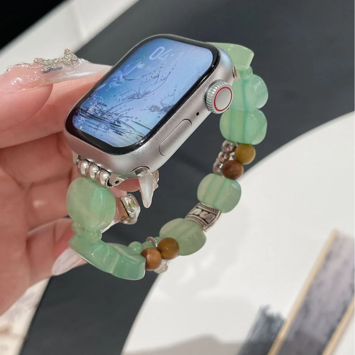 Фото Ремешок для Apple Watch из натурального камня с эластичным шнурком для IwatchS10/9/8, оптовые цены, большой запас №4