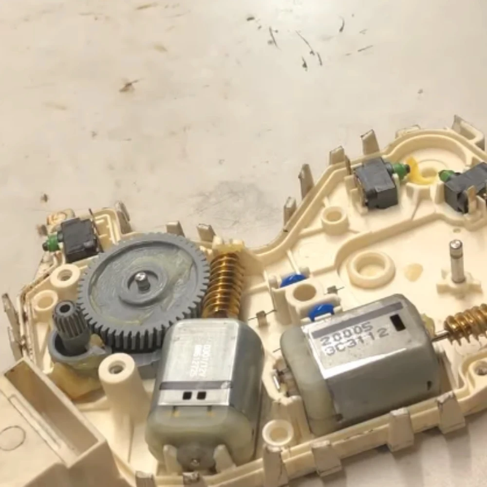 Высококачественный двигатель для Land Rover Range L322 Discovery Freelander защелка дверного замка